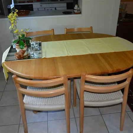 Huebeli - Arm Appartement-fewo- Dusche Oder Bad- Wc 4-bettwohnung By Interhome