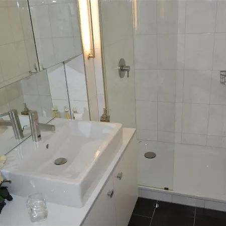 Huebeli - Arm Appartement-fewo- Dusche Oder Bad- Wc 4-bettwohnung By Interhome Zweisimmen
