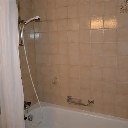 Appartement Huebeli - Arm Appartement-fewo- Dusche Oder Bad- Wc 4-bettwohnung By Interhome *
